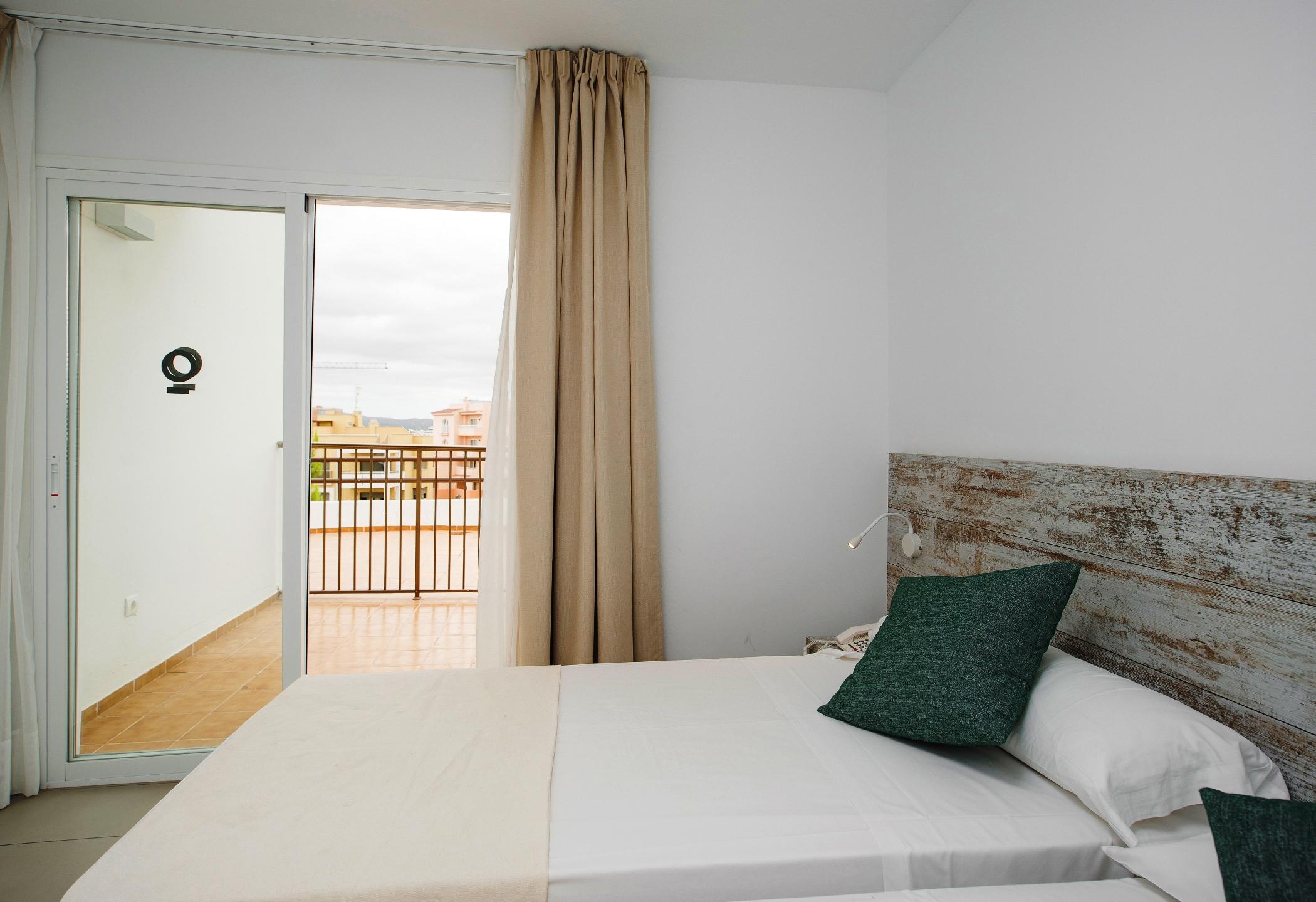 Apartamentos Vibra Riviera サンアントニオアバド エクステリア 写真